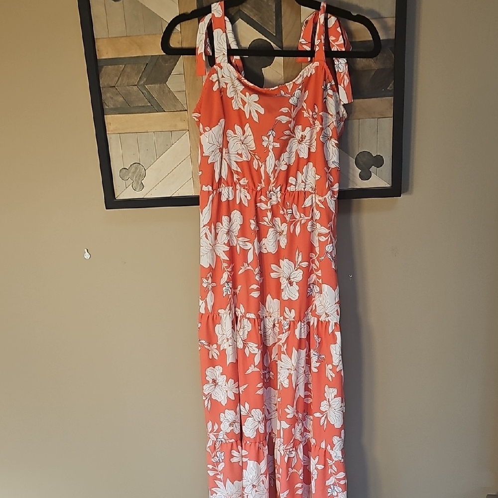Social Standard by Sanctuary Coral and White Floral Dress